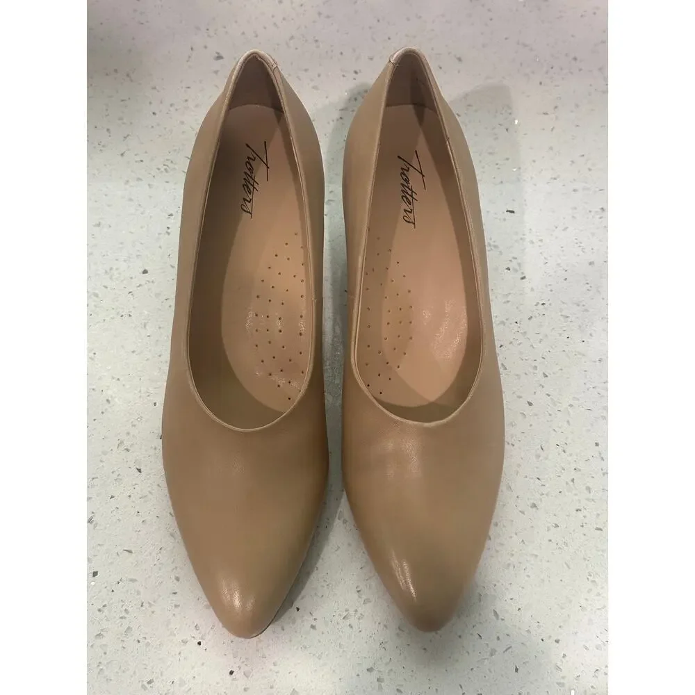 Trotters Women's Kiera Pump, Nude, Size 9.5